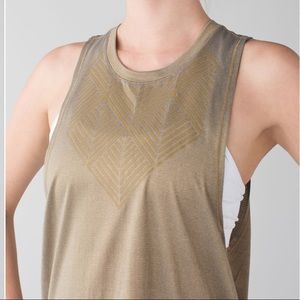 Lululemon Cardio Squad Tank
Heathered Slate / Gold